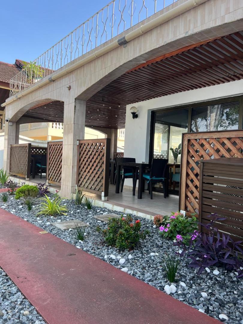 Residence Hoteliere Oceane Libreville Eksteriør bilde