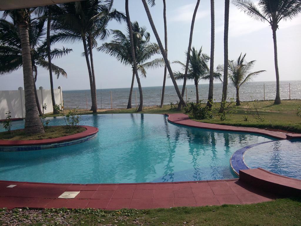 Residence Hoteliere Oceane Libreville Eksteriør bilde